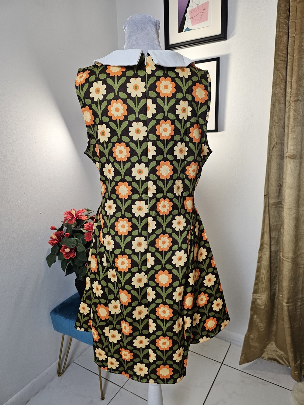 Retro Floral Fit-and-Flare Dress with Peter Pan Collar - Orange & Cream - Picture 3 of 3